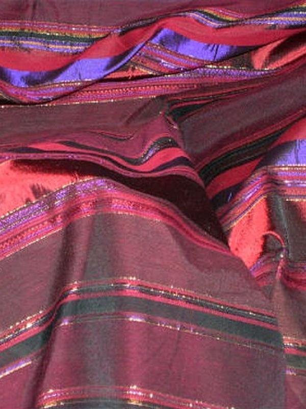 Taffetas bordeaux rayures variables violet or 1