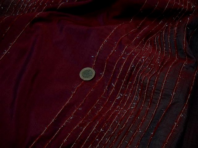 Taffetas d ameublement en 2 95m de large cerise reflets givres