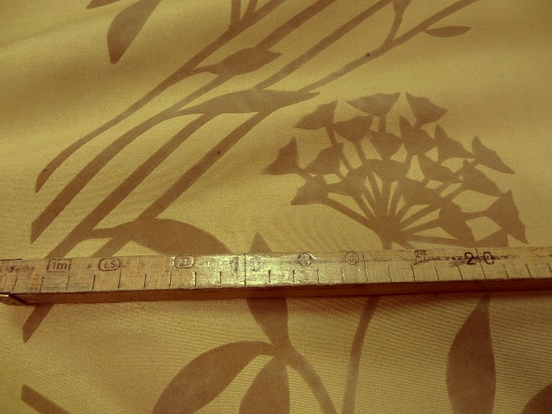 Taffetas d ameublement teinte mais motifs appliques velours aigrettes de pissenlit 2