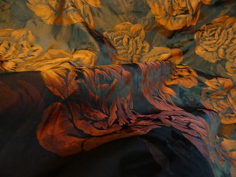 Taffetas damasse noir et cuivre 1