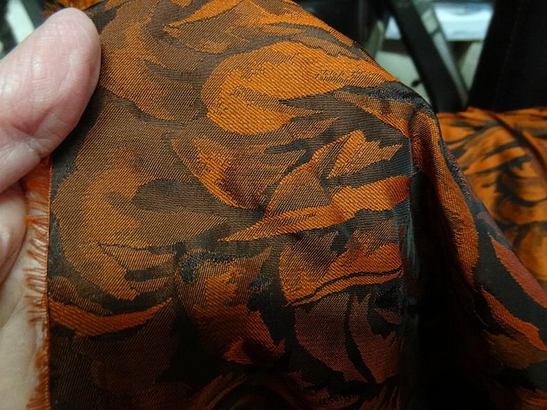 Taffetas damasse noir et cuivre 6
