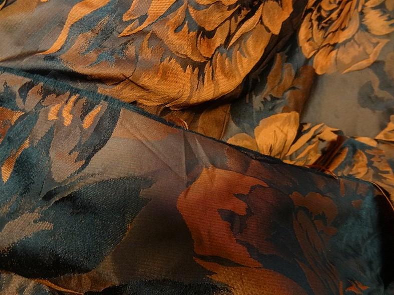 Taffetas damasse noir et cuivre 7