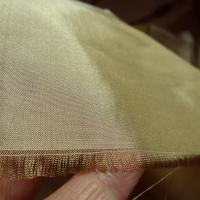 Taffetas de soie beige or pale 4 