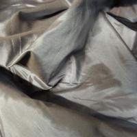 Taffetas de soie gris argente et beige clair 3 