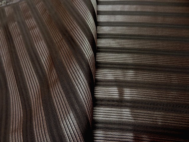 Taffetas de soie marron raye or style empire 2