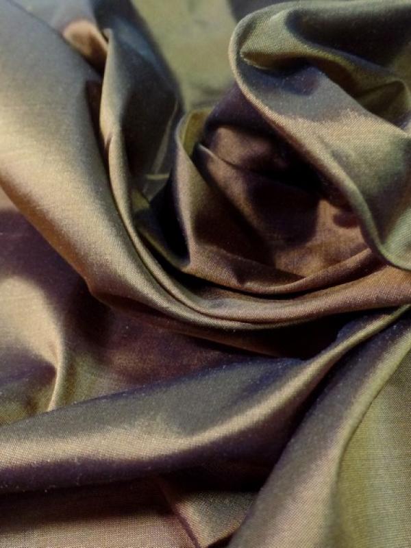 Taffetas de soie mordoré