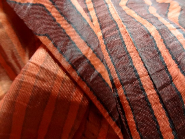 Taffetas fin plisse rayures fantaisie bordeaux corail 4