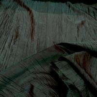 Taffetas froisse vert reflets rouges 1 