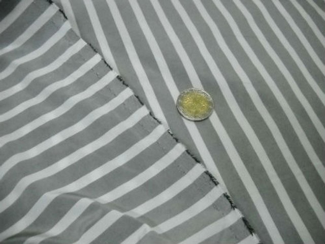 Taffetas gris blanc raye 2