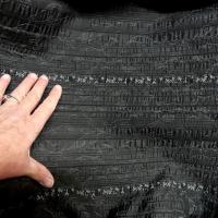 Taffetas gris mine de crayon surbrode fleuri avec frises 6