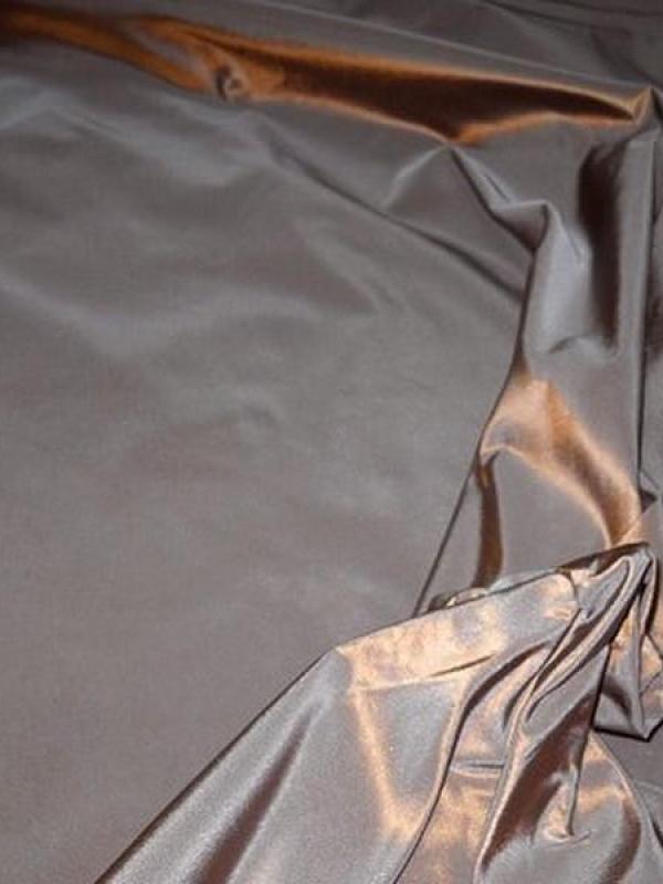 Taffetas gris nacre reflets cuivres 2 