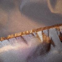 Taffetas gris nacre reflets cuivres 3