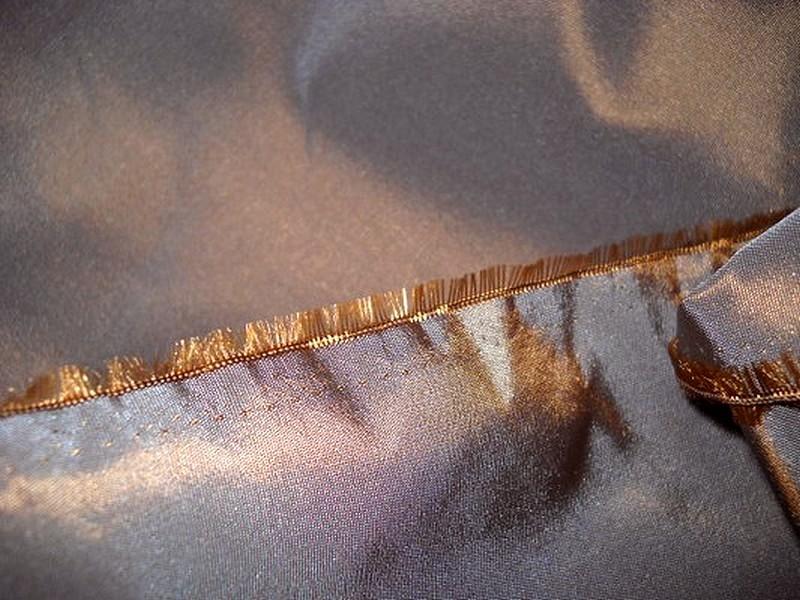 Taffetas gris nacre reflets cuivres 3