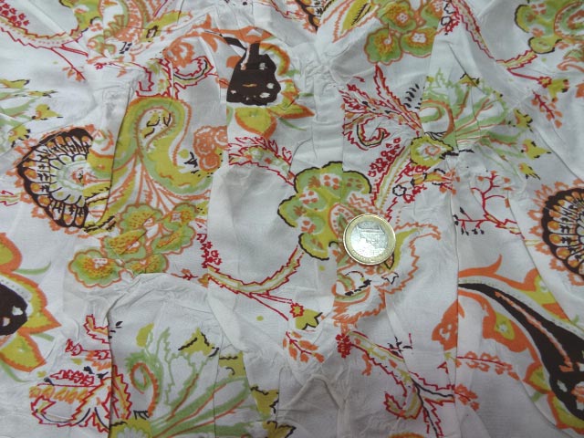 Taffetas ivoire froisse permanent imprime1 1