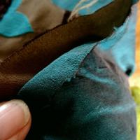 Taffetas jardin imaginaire bleu paon et cacao