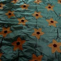 Taffetas jardin imaginaire bleu paon et cacao 1