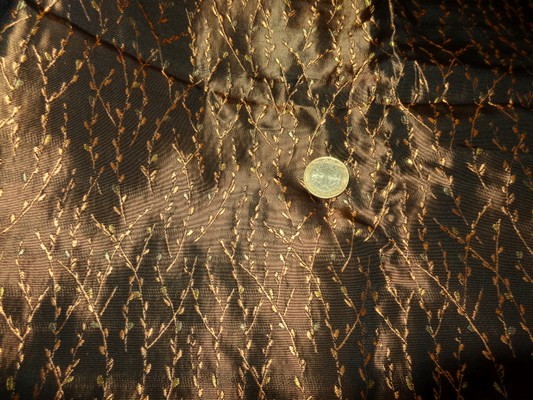 Taffetas marron cuivré façonné 3