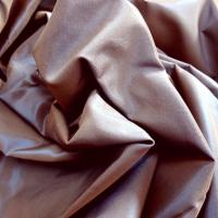 Taffetas marron glace reflets bleus 1