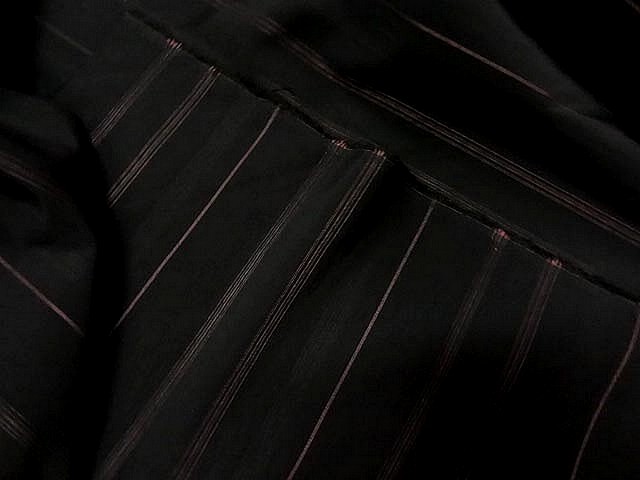 Taffetas noir rayures chair