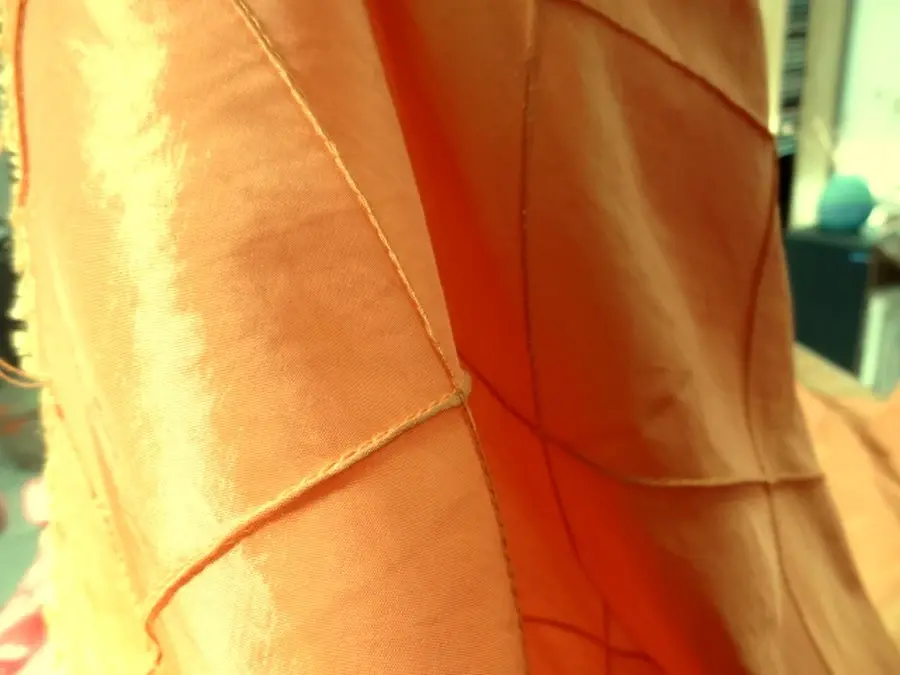 Taffetas or orange coutures carreaux arlequin 4