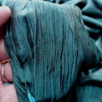 Taffetas plisse bleu canard reflets noirs 2