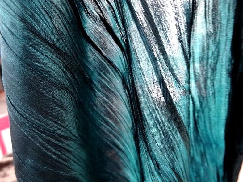 Taffetas plisse bleu canard reflets noirs 4