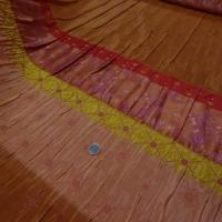 Taffetas plisse fronces brodees orangees 4