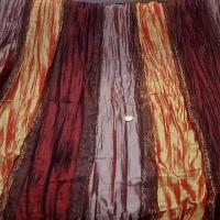 Taffetas plisse rayures bordeaux rose poudre mandarine et dentelle brune 1