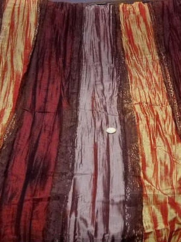 Taffetas plisse rayures bordeaux rose poudre mandarine et dentelle brune 1 