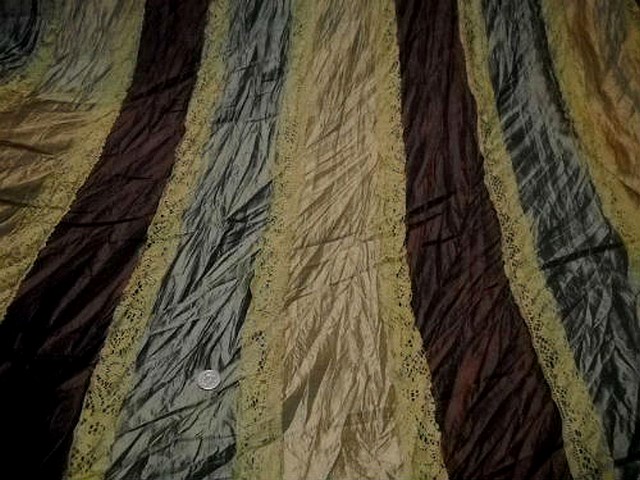 Taffetas plisse rayures kaki or pale marron galon dentelle mais