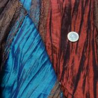 Taffetas plisse rayures rouille bleu electrique caramel et dentelle brune 3