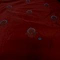 Taffetas rouge profond brode medaillons 2 