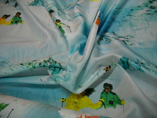 Taffetas souple motifs skieurs et montagnes 1