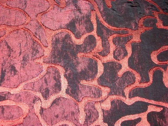 Taffetas surbrode bordeaux 3