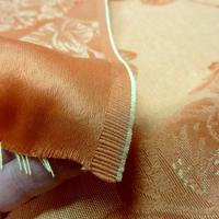 Tissu ameublement damasse satine motif classique teinte jus d orange 4 