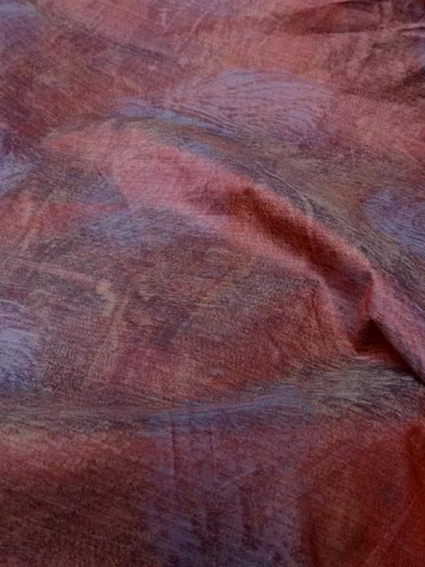 Tissu ameublement satine marbre corail et violet gris 1