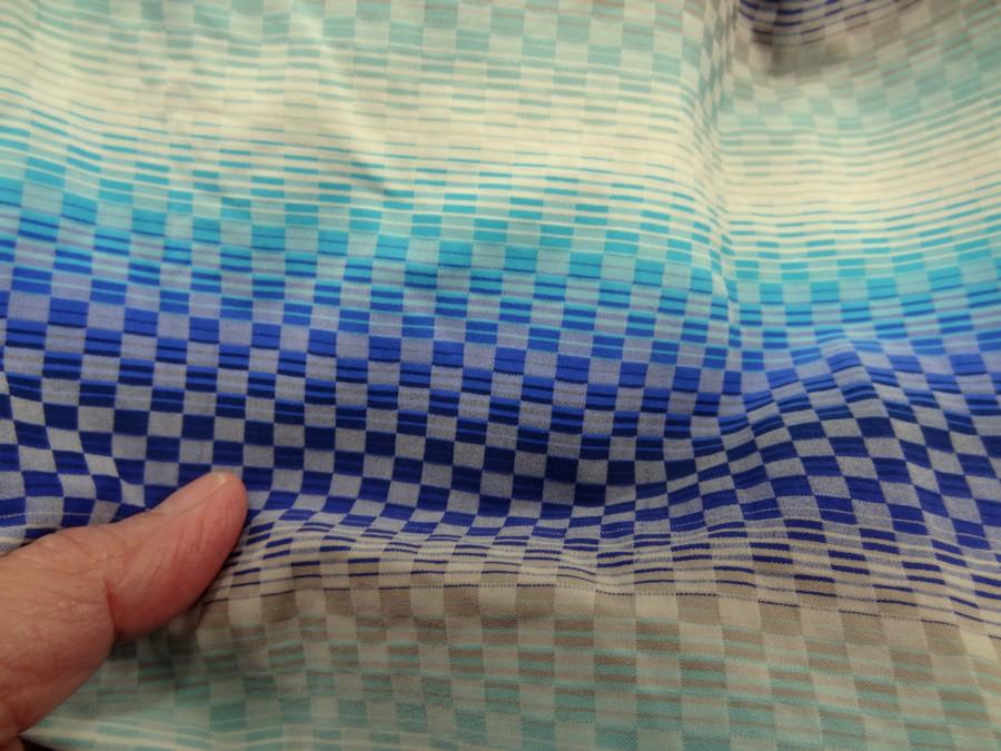 Tissu bi stretch petits carreaux degrades bleus et beige 2