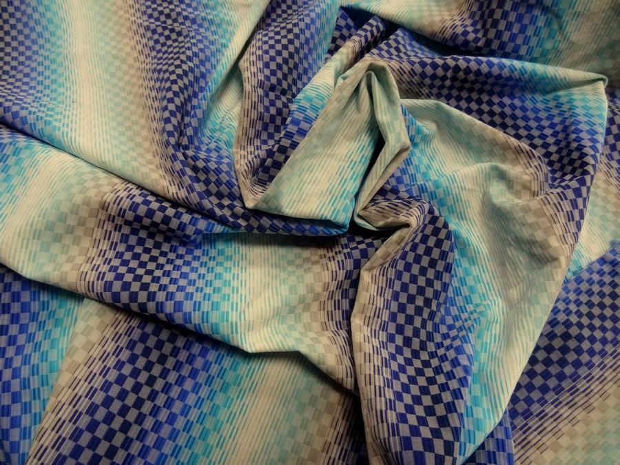 Tissu bi stretch petits carreaux degrades bleus et beige 5