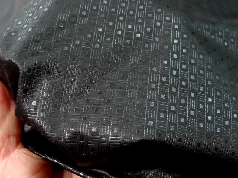 Tissu coton melange teinte reglisse petit motif vintage 4