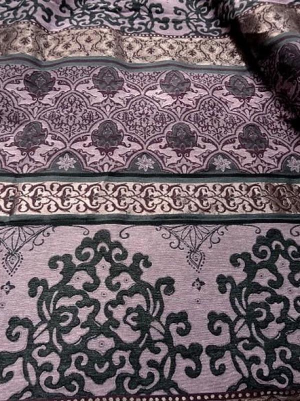 Tissu d ameublement damas prune et noir 1 