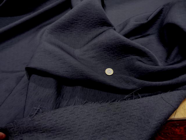 Tissu damasse gris motifs croisillons