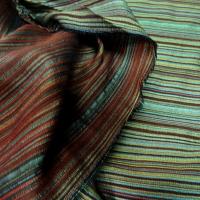 Tissu en laine et soie melangees fines rayures teintes vert et bordeaux 1