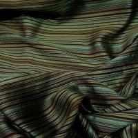 Tissu en laine et soie melangees fines rayures teintes vert et bordeaux 4