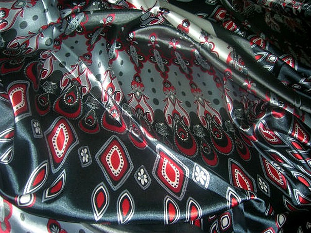 Tissu en panneau de satin lycra 2