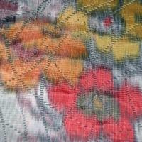 Tissu epais tissage taffetas gris fleuri 