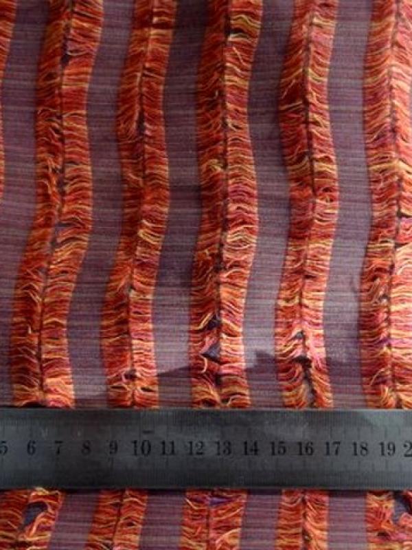 Tissu franges mauve et orange 01