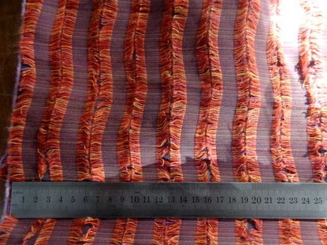 Tissu franges mauve et orange 01
