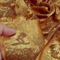 Tissu jacquard cuivre et or 3 