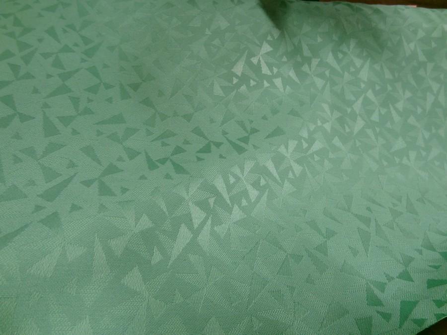 Tissu jacquard vert jade motif geometrique 1