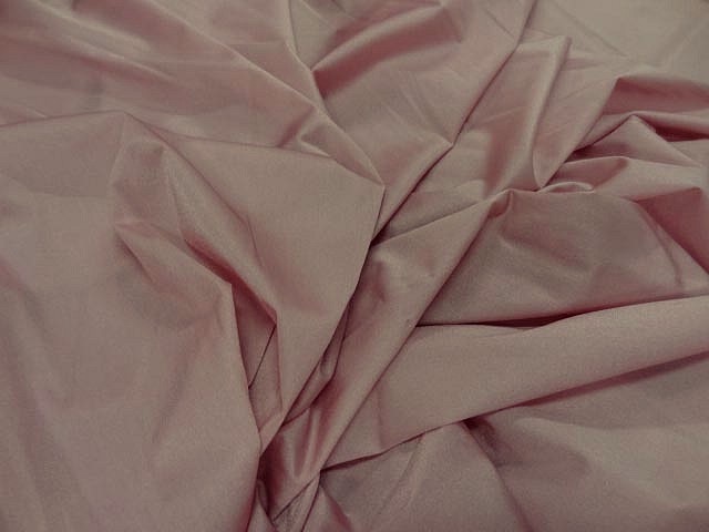 Tissu lycra rose petale 1
